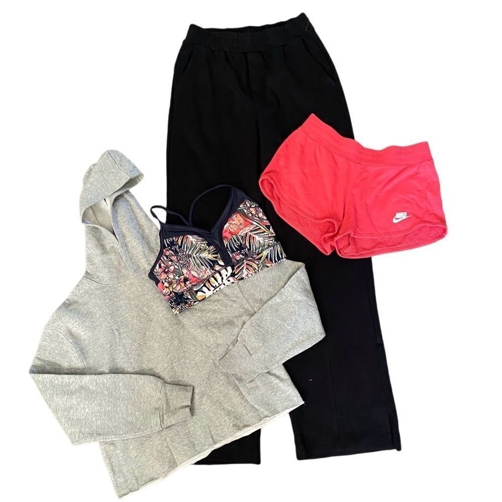 Old Navy Four Piece Activewear Set. Size Small.